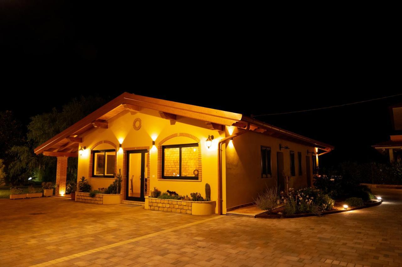 Agriturismo Casa Chiara Latina Buitenkant foto