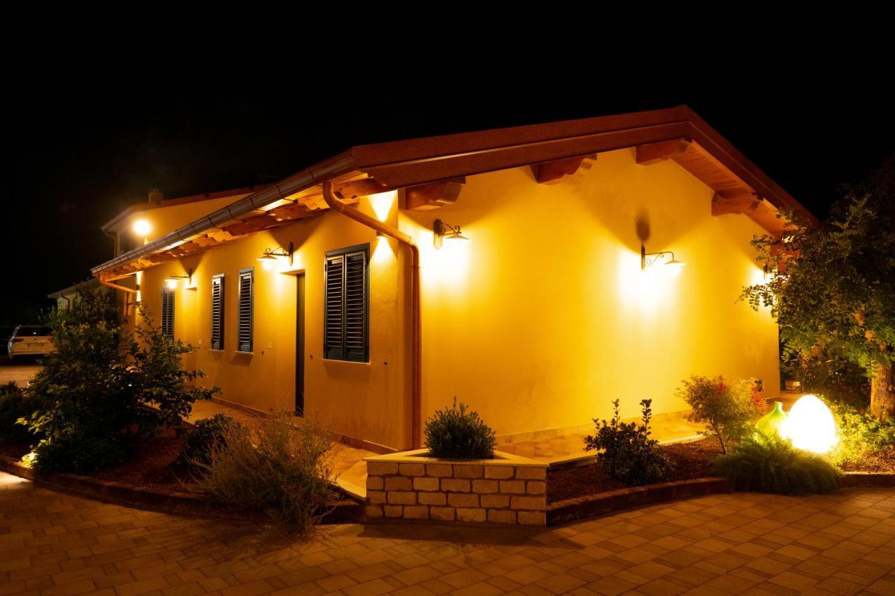 Agriturismo Casa Chiara Latina Buitenkant foto